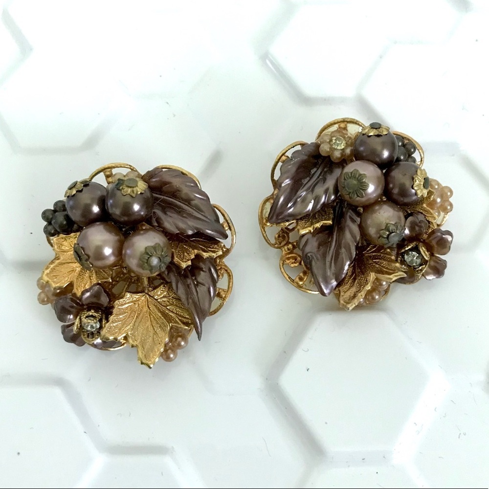 Vintage 1950’s floral cluster clip on earrings
